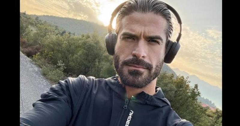 Άρης Μουγκοπέτρος: Συνελήφθη μετά από μήνυση της συζύγου του για ενδοοικογενειακή απειλή