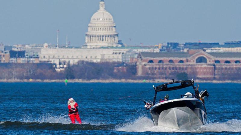 Deda Mraz na vodi, molitve i selfiji: Katolički vernici dočekali Božić širom sveta