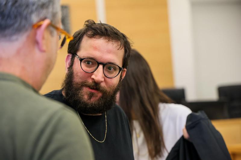 Poll: Most Israelis say PM should stop working with close aide Urich over Qatargate