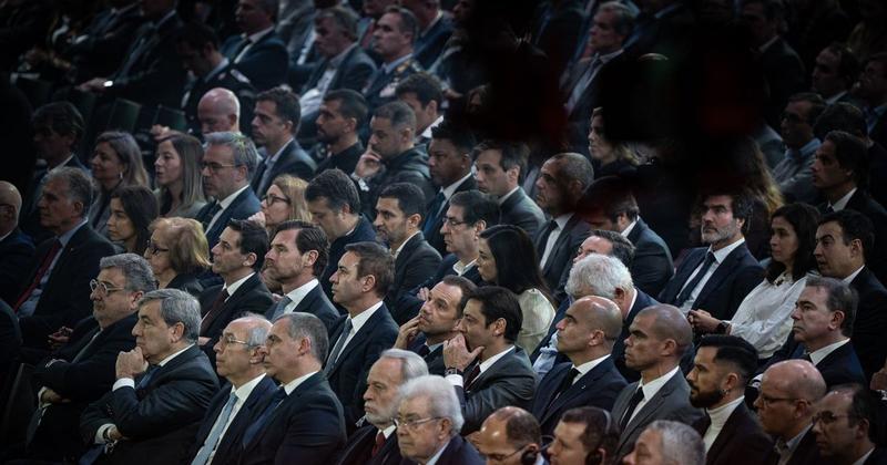 Amigos, tenham juízo!