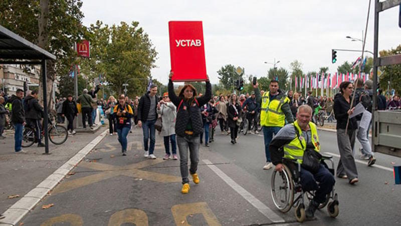 Streljanje ustavnog poretka