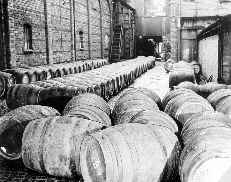 'Funny, sharp and always on point - Star columnist praised by reader' - Your Letters plus barrels of beer ready for Christmas deliveries in a 1961 archive picture 'Funny, sharp and always on point - Star columnist praised by reader' - Your Letters plus barrels of beer ready for Christmas deliveries in a 1961 archive picture