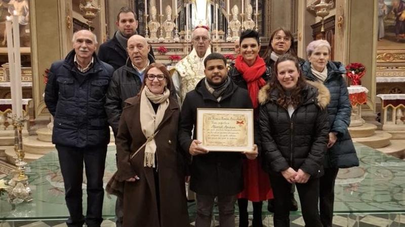Salvò un giovane, Avis e Aido di Sedrina premiano Abraham