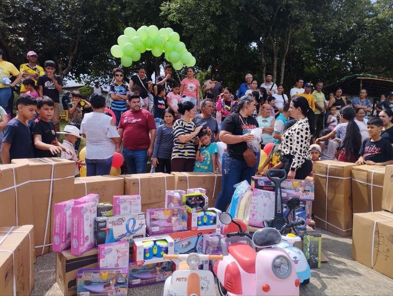 Mérida | Niños de Zea recibieron juguetes en Navidad 