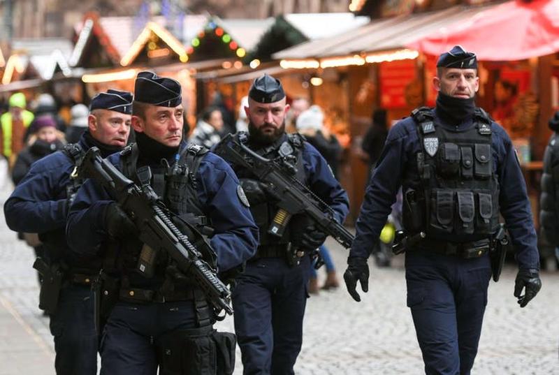 Bollards / How terrorism changed Christmas