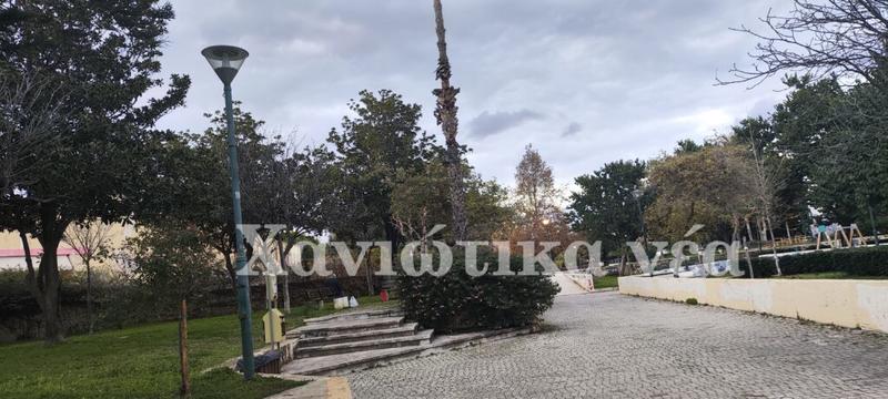 Φωτισµός στο πάρκο “Ειρήνης...