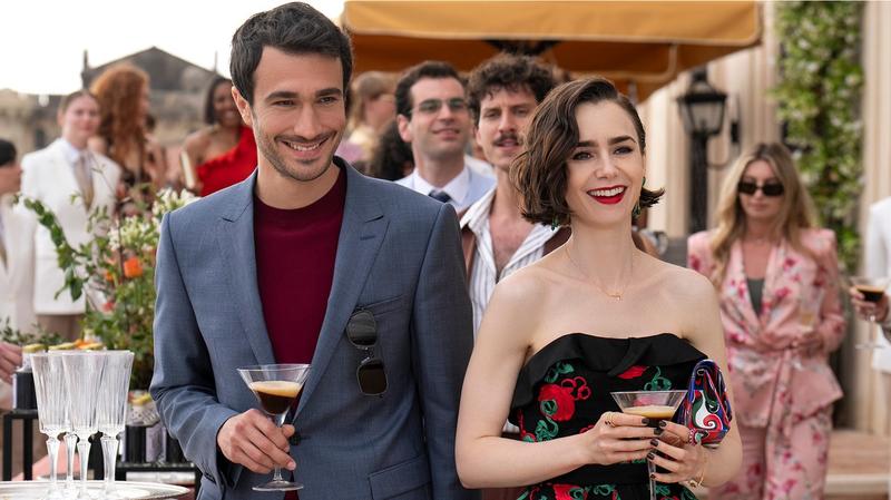 Netflix-Serie „Emily in Paris“ und in Rom: Jetzt wird es fast schon selbstkritisch Netflix-Serie „Emily in Paris“ und in Rom: Jetzt wird es fast schon selbstkritisch