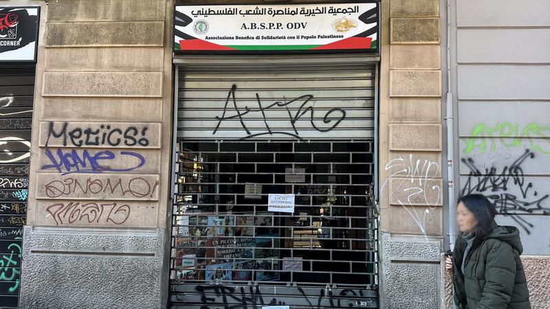 Terrorismo, la “cellula” milanese Hamas era travestita da charity in un negozio di via Venini. Ecco le intercettazioni