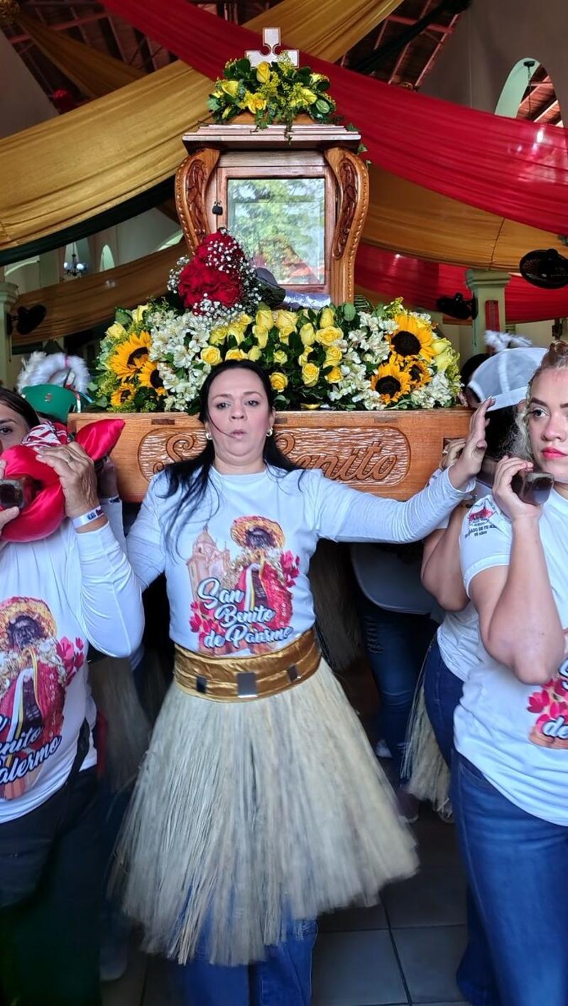 En las calles de Betijoque y las Trincheras han sonado duro los tambores y requintas de San Benito