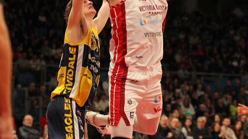 Vuelle, a Verona in palio il titolo d’inverno. De Laurentiis parte, Trucchetti ha la febbre