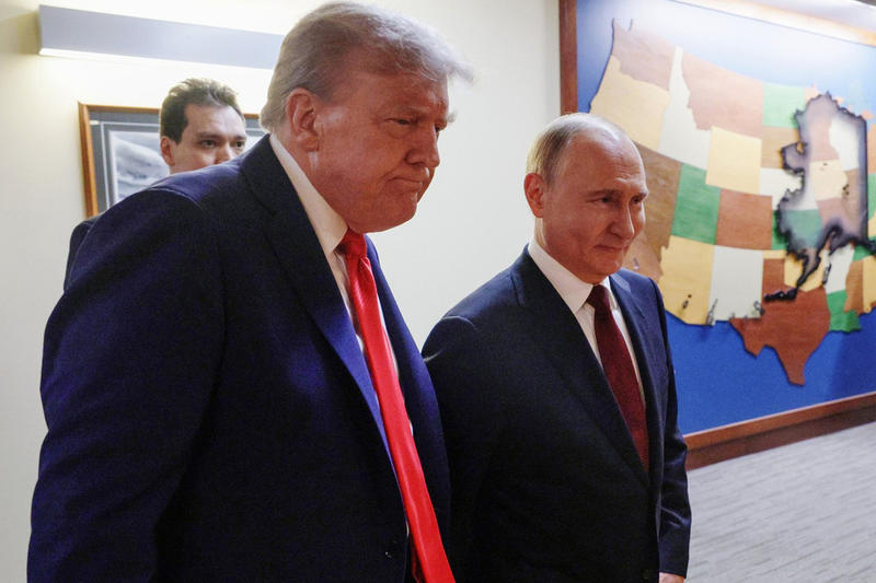 Ушаков: Трамп и Путин не поддерживали временное прекращение огня на Украине под предлогом референдума