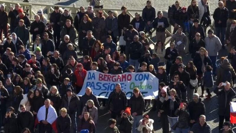 Da Clusone ad Adrara, il saluto del Papa arriva fino a Bergamo - Foto e video