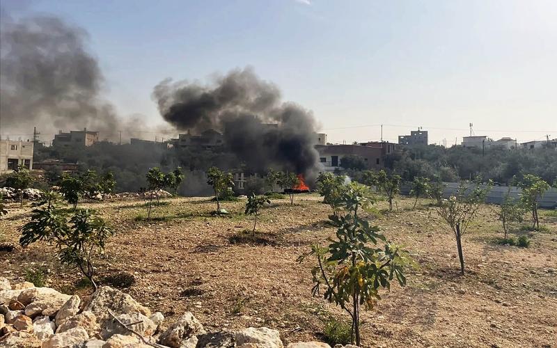 Pirate waste fires choke Israelis and Palestinians as ministers play game of hot potato
