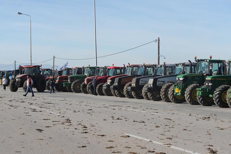 Αγρότες 2.0: Η πρώτη, μεγάλη και καθοριστική ήττα του Επιτελικού Κράτους! Αγρότες 2.0: Η πρώτη, μεγάλη και καθοριστική ήττα του Επιτελικού Κράτους!