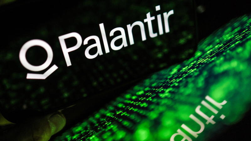 Palantir, o dell'esondazione del potere tecnologico