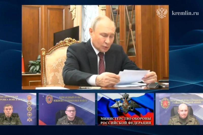 Путин перед разговором с Трампом поручил военным в 2026 году продолжить выполнение задач СВО Путин перед разговором с Трампом поручил военным в 2026 году продолжить выполнение задач СВО