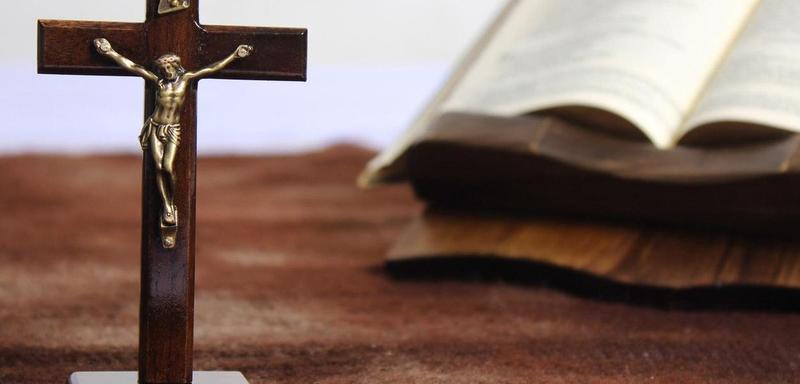 Mistura explosiva entre igrejas e política partidária criou o inferno em que estamos