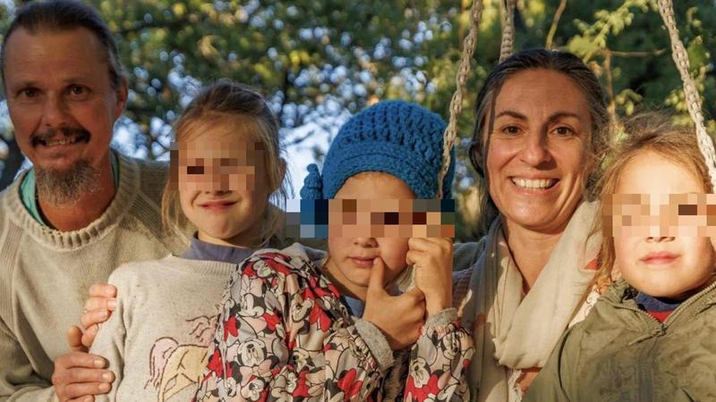 “Mia figlia non ha la bronchite, voglio un altro medico”. Lite tra la mamma del bosco e l’assistente sociale: “No, c’è già una diagnosi”