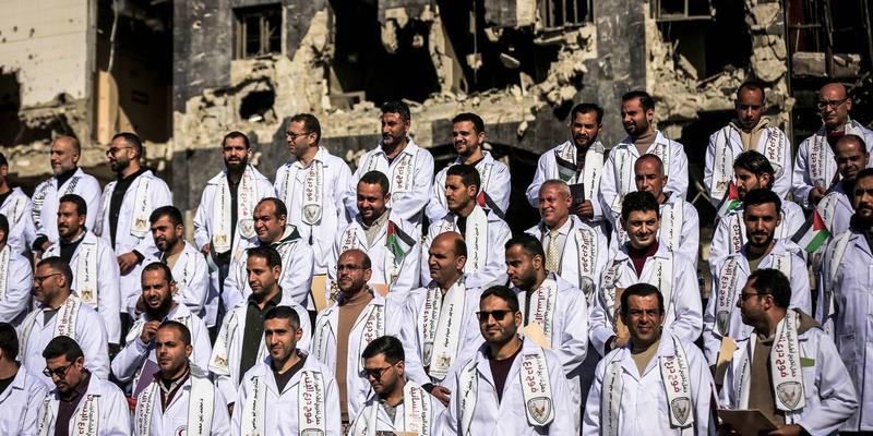 'The Humanity Cohort': Med School Graduates Offer Hope in Gaza