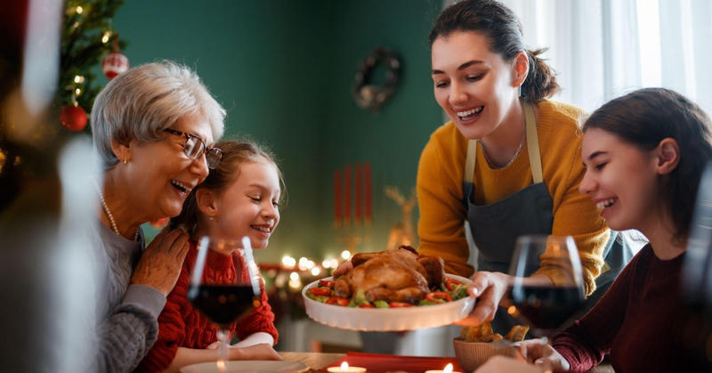 Blagdani su vrijeme kad se patrijarhat pokazuje na najjače. Sve je na ženi, a njen rad se ne cijeni nimalo Blagdani su vrijeme kad se patrijarhat pokazuje na najjače. Sve je na ženi, a njen rad se ne cijeni nimalo