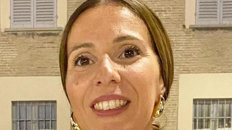 Mamma Sara muore a 36 anni. Gli amici donano 34mila euro