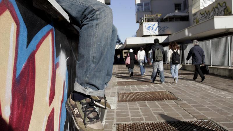 Babygang in azione al Val Seriana center di Albino, nel mirino due adolescenti: “Dateci 50 euro o vi ammazziamo”