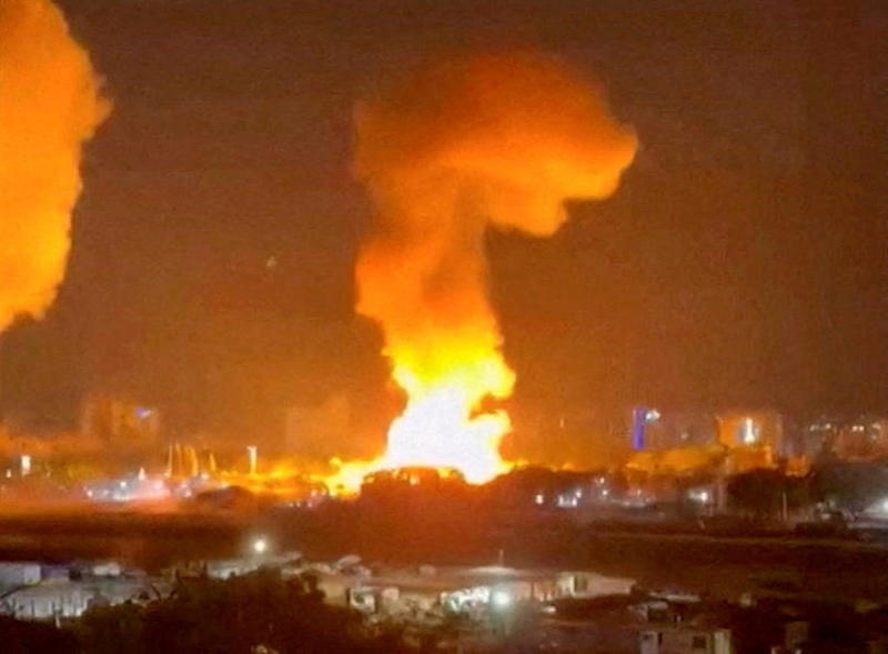 Moralidade, petróleo e outras encenações