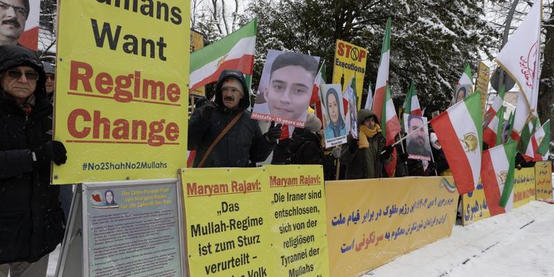 Proteste gegen Chamenei weiten sich aus