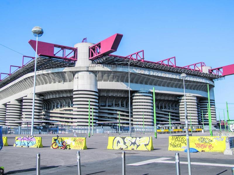 Il silenzio tradito sugli spalti