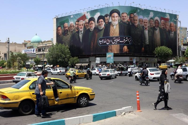 La lenta caduta del regime dei mullah