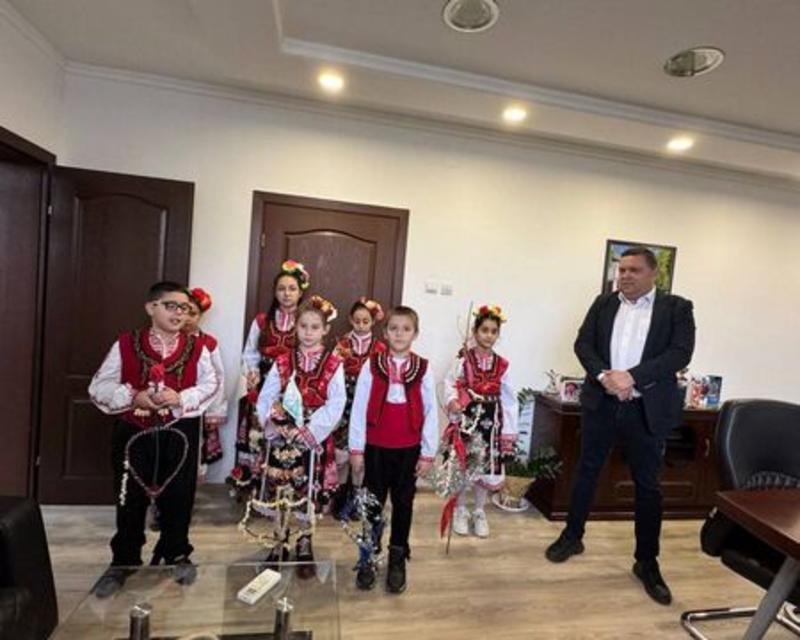 Сурвакарчета донесоха здраве и берекет в Община Сунгурларе