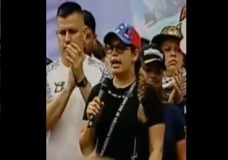 Filha de Hugo Chávez participa de ato pró-Maduro: “a Venezuela é livre, soberana”