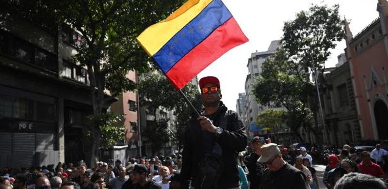 Chavismo segue no poder, e o preço do pacto é o petróleo para os EUA