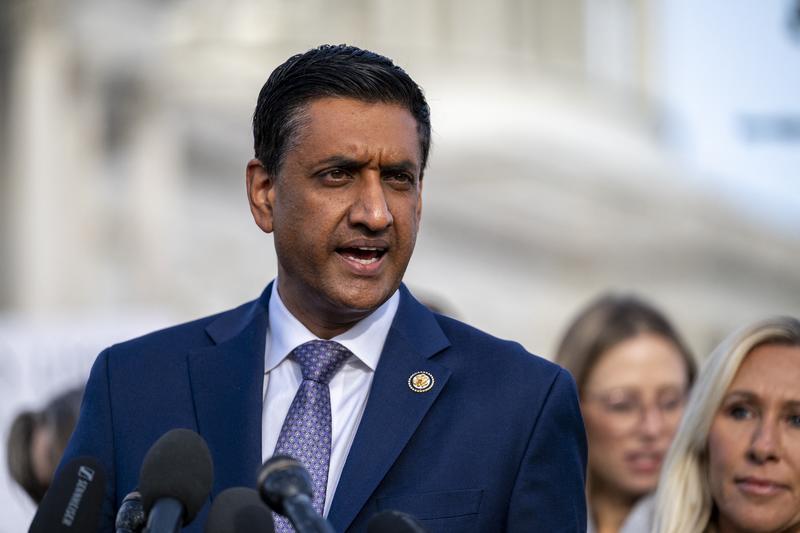Khanna: Congress Must Stop Trump From Invading 6 Other Countries He’s Threatened