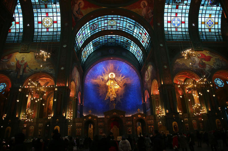 «Бог становится одним из нас, чтобы мы могли стать подобными Ему»: отец Макарий рассказал о Рождестве