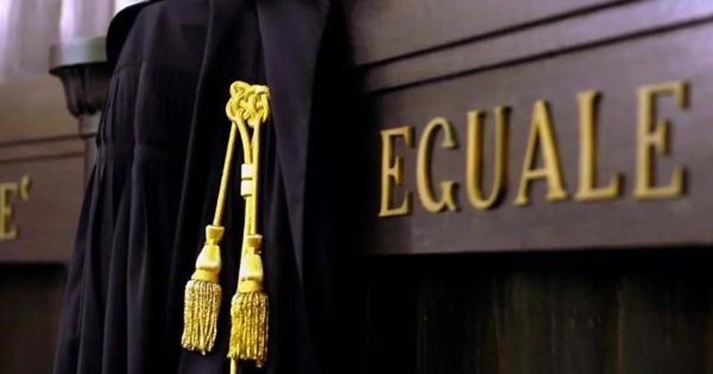 È un sistema di potere. L’Anm e le sue correnti controllano le carriere (incluse le promozioni finalizzate agli scatti stipendiali) di tutti i 9mila magistrati italiani