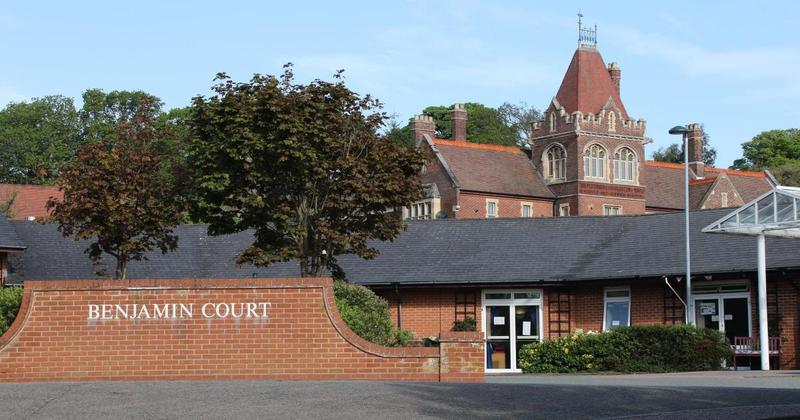 Campaigners pledge to continue THREE-YEAR fight to reopen vacant health centre