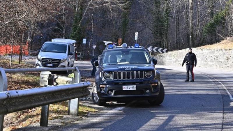 Egiziano trovato morto a lato strada a Taleggio: ferito alla testa, si indaga per omicidio