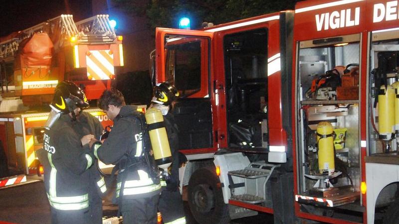 “Chiamati a pulire senza agibilità dopo l’incendio”. Scatta lo sciopero in un negozio a Salò
