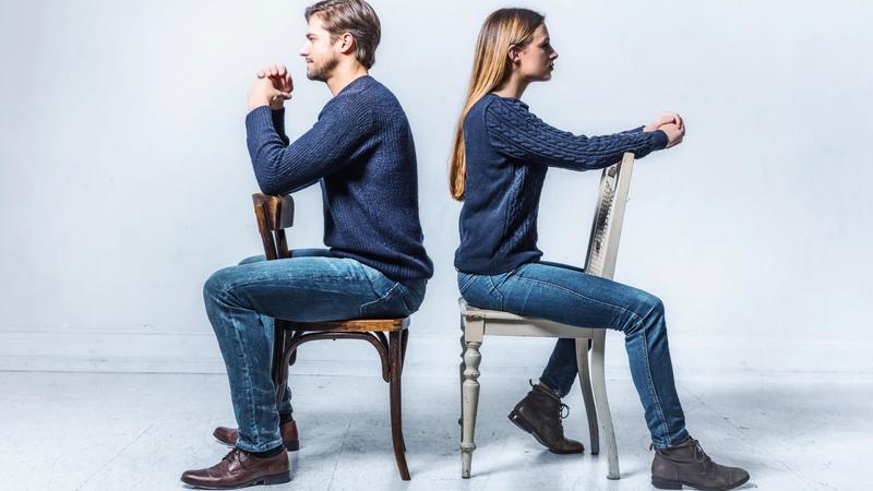 Sentenza dopo il divorzio: “Per anni lavorò in casa, così la moglie ha diritto all’assegno del marito”