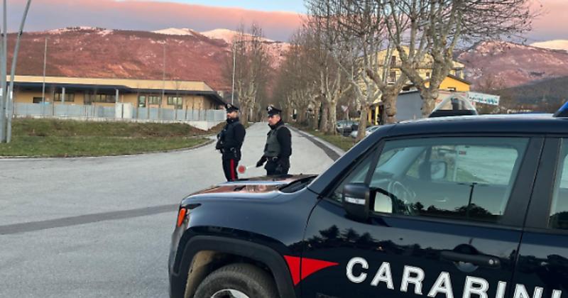 Si spaccia per maresciallo e chiede 11mila euro a una donna di 73 anni: arrestato 33enne per tentata truffa. Denunciato il complice