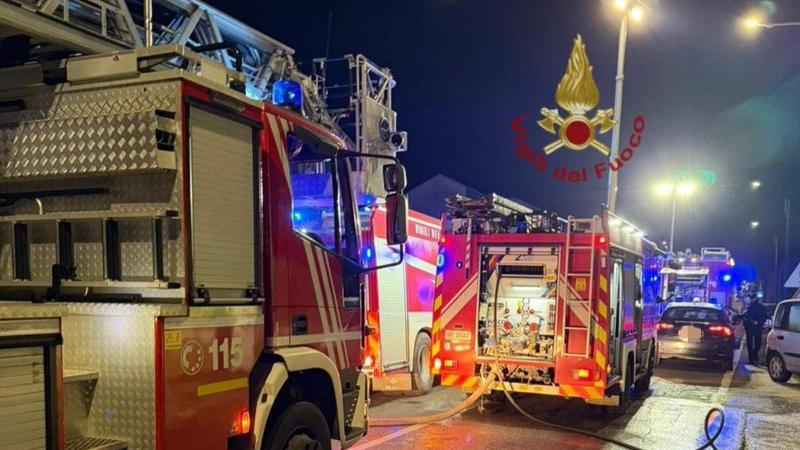 Corteolona, una piastra per capelli lasciata sulla coperta fa scoppiare un incendio: evacuata la comunità di recupero per minorenni