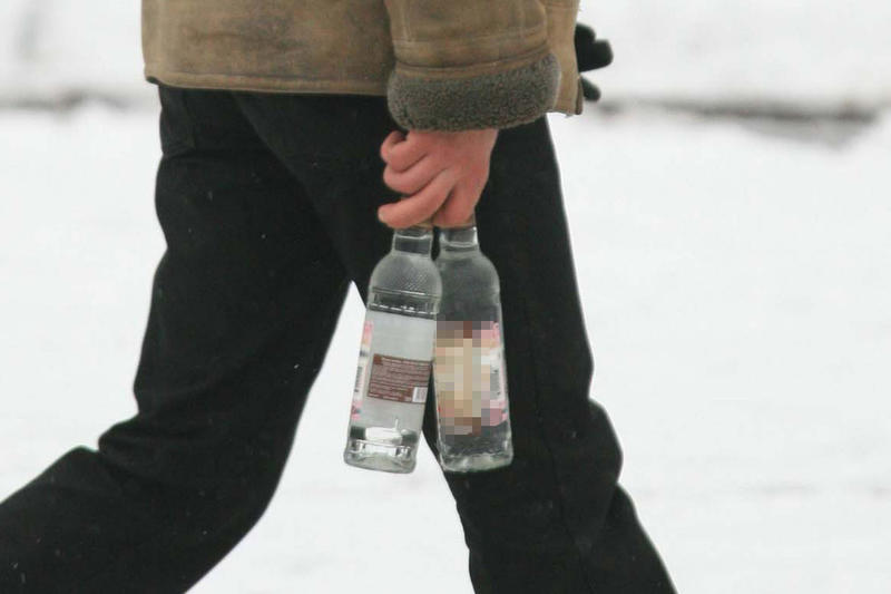 «Выносили алкоголь, как перед апокалипсисом»: жители Бурятии рассказали, как пережили «сухой закон», введенный на праздники