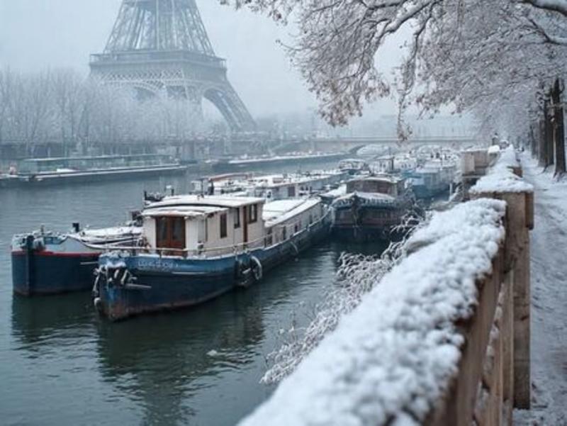 Сняг в Париж, блокирани пътници в Амстердам и Брюксел: Зимни бедствия в Европа