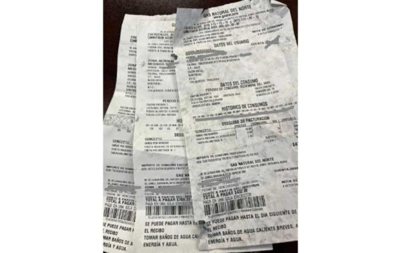 Recibos de Gas Natural en banqueta y calles