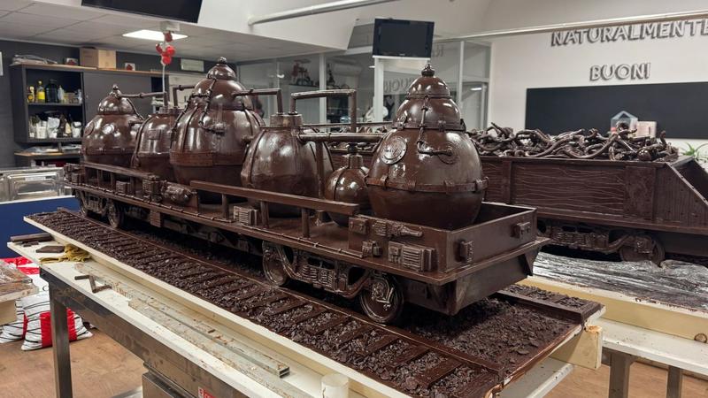 Winter Games Express, le Olimpiadi portano a Milano il treno di cioccolato più lungo del mondo