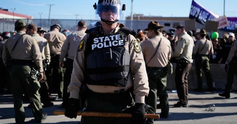 Nata dopo l'11 settembre, l'Immigration and Customs Enforcement è una polizia ibrida, che non risponde a comunità locali né ai procuratori, fuori dal perimetro giudiziario ordinario