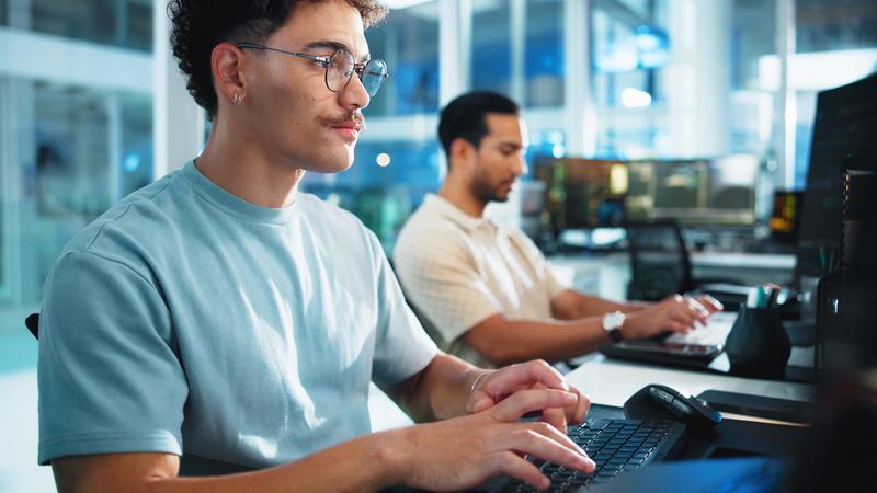 Quanto guadagna un profilo IT, come varia la RAL da Milano a Napoli. In Italia boom di stipendi e domanda di competenze