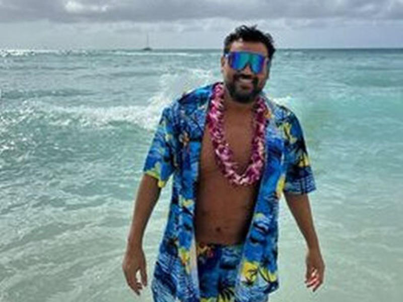 Азис отиде на Хаваите, няма да се върне скоро