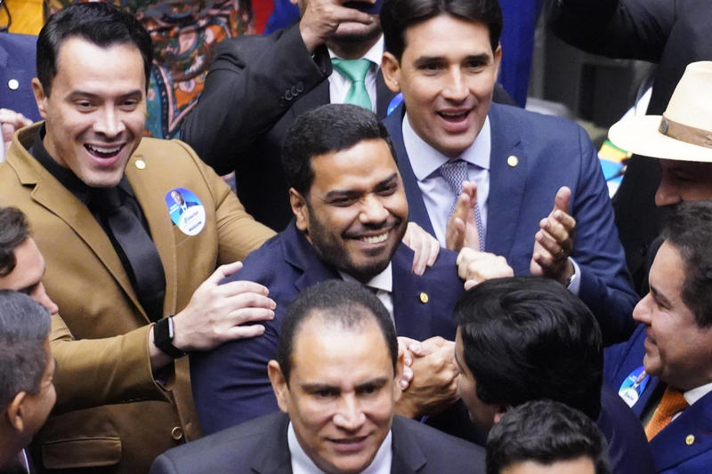 Master: Lula chega, TCU pisca, e PF investiga influenciadores